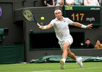 Wimbledon'da dünya 4 numarası Ruud, 2. turda elendi