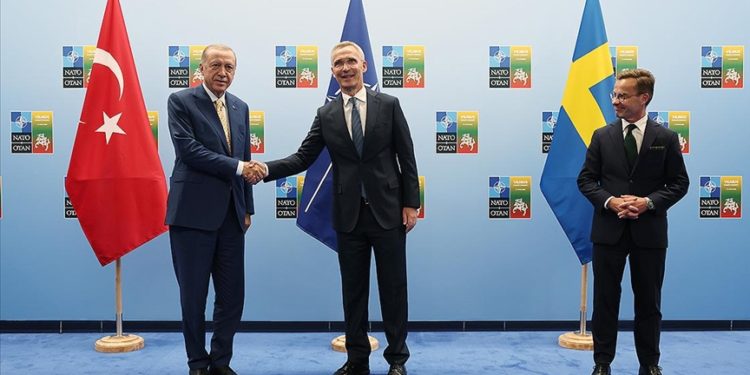 Cumhurbaşkanı Erdoğan, NATO Genel Sekreteri Stoltenberg ve İsveç Başbakanı Kristersson'la bir araya geldi