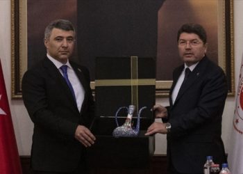 Adalet Bakanı Tunç, Azerbaycan Yüksek Mahkeme Başkanı Karimov'u kabul etti
