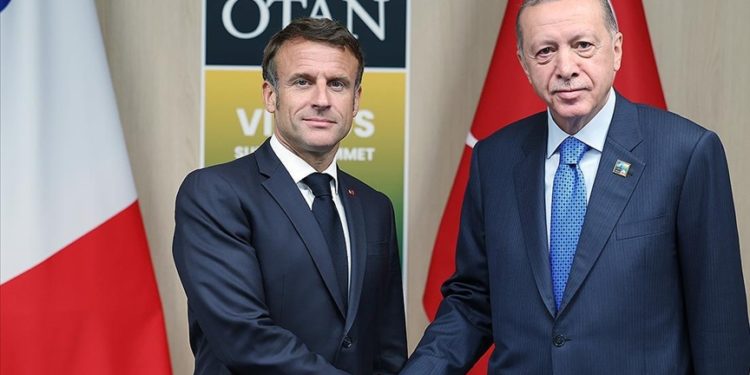 Cumhurbaşkanı Erdoğan, Fransa Cumhurbaşkanı Macron ile bir araya geldi