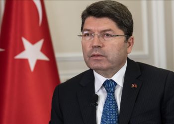 Adalet Bakanı Tunç’tan Kovid-19 iznindeki hükümlülere yönelik düzenlemeye ilişkin paylaşım