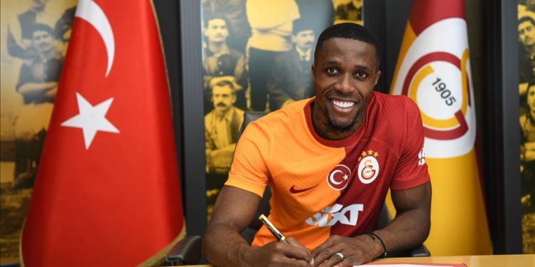 Galatasaray, Fildişi Sahilli futbolcu Wilfried Zaha ile 3 yıllık anlaşmaya vardı