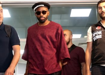 Galatasaray'ın transfer görüşmesi yaptığı Cedric Bakambu İstanbul'a geldi