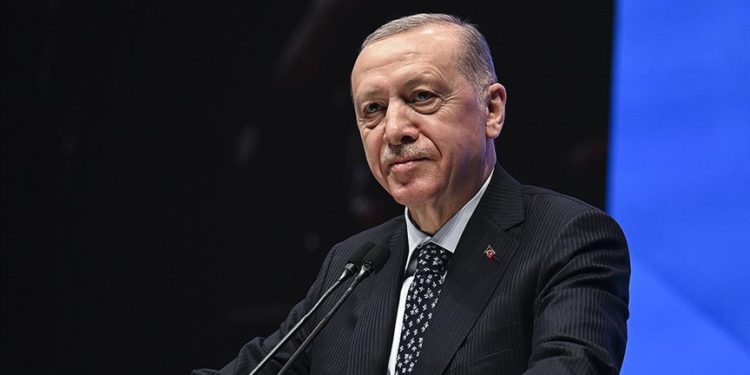 Cumhurbaşkanı Erdoğan’ın Katar ziyareti ikili ilişkileri geliştirecek