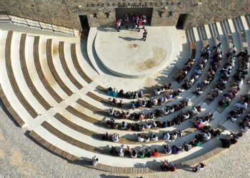 Kula Gençlik Kampı, yüzlerce öğrenciyi ağırlıyor