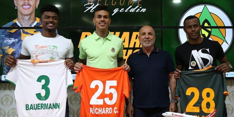 Alanyaspor’dan 3 yeni transfer