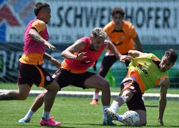 Şampiyon Galatasaray, ilk resmi maçına Zalgiris karşısında çıkacak