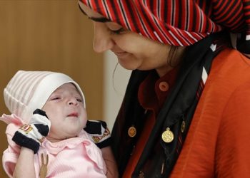 Minik kalbindeki nadir görülen hastalığa İstanbul’da şifa buldu