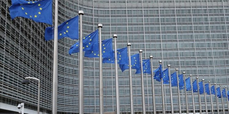 AB’nin iklim ve enerji hedefleri için yılda 620 milyar avro ek yatırım gerekiyor