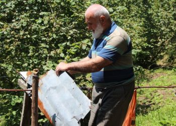 Fındık mahsulünü suyla kurduğu ses düzeneğiyle yabani hayvanlardan koruyor