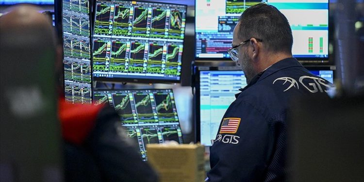 ABD Menkul Kıymetler ve Borsa Komisyonu Başkanı Gensler, yapay zekanın küresel finansa etkileri konusunda uyardı