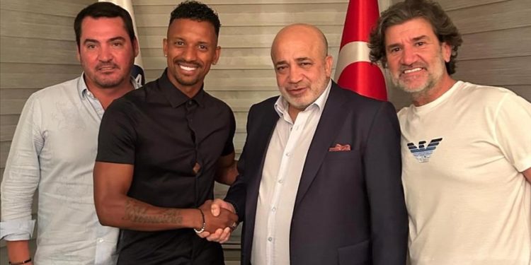 Adana Demirspor, Luis Nani'yi transfer etti