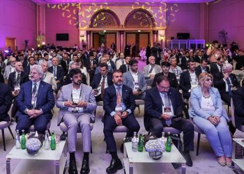 BAE-Türkiye İş Forumu, “yatırımların ve iş birliklerinin artırılması” çağrısıyla başladı