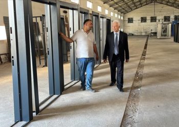 Kaynak ustası devlet desteğiyle çelik kapı üreten girişimci oldu