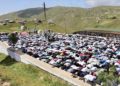 Üstü açık tarihi camide cuma namazı geleneği devam ettiriliyor