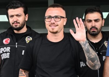 Galatasaray, Leipzig’den İspanyol futbolcu Angelino’yu satın alma opsiyonuyla kiraladı
