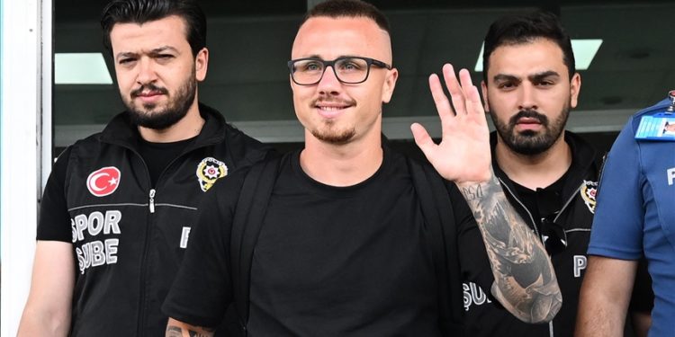 Galatasaray, Leipzig’den İspanyol futbolcu Angelino’yu satın alma opsiyonuyla kiraladı