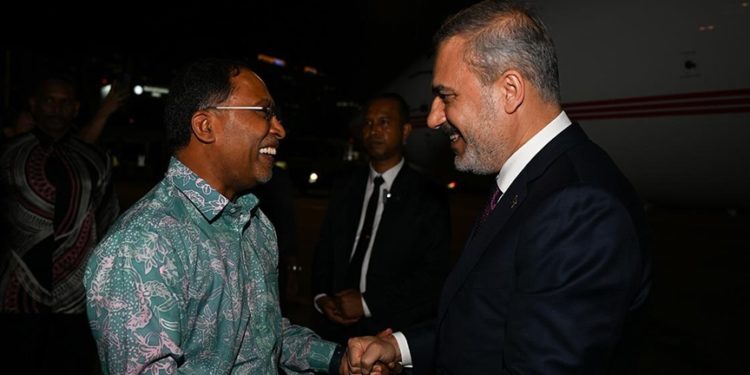 Dışişleri Bakanı Fidan, Malezyalı mevkidaşı Zambry ile görüştü