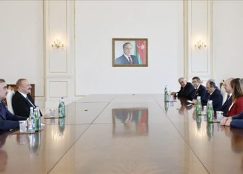 TBMM Başkanı Kurtulmuş, Azerbaycan Cumhurbaşkanı Aliyev ile bir araya geldi