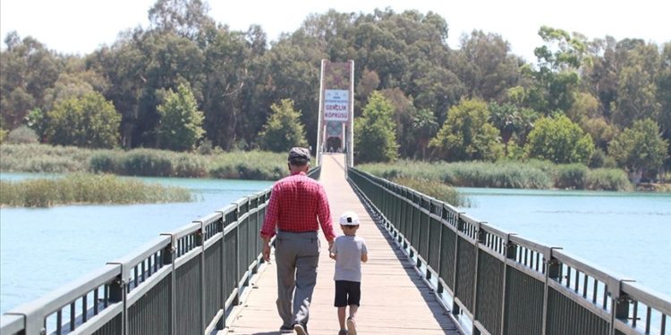 Adana, Mersin ve Hatay'da sıcak hava etkili oluyor