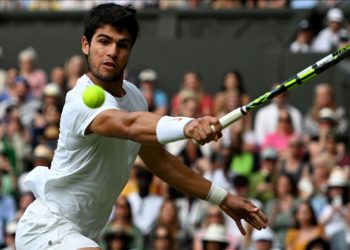 Wimbledon'da Medvedev'i eleyen Alcaraz, Djokovic'in finaldeki rakibi oldu