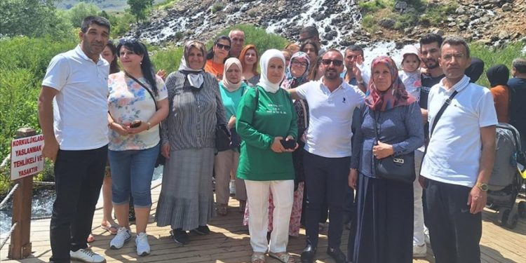 Diyarbakır’dan Tunceli’ye gelen şehit aileleri ve gaziler için gezi düzenlendi