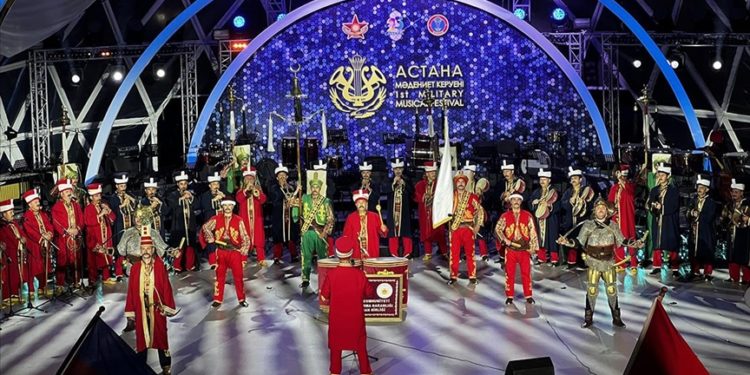 Milli Savunma Bakanlığı Mehteran Birliği, Kazakistan’da 7 ülkenin askeri bandolarıyla konser verdi