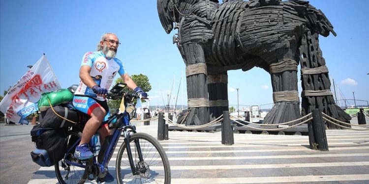 Kök hücre bağışına dikkati çekmek için 7 bin kilometre pedal çevirecek