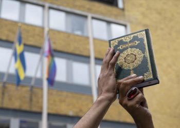 İsveç Dışişleri Bakanlığı Kur'an-ı Kerim yakılmasını kınadı