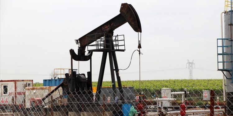 Afganistan’da Taliban-Çin ortaklığı sonrası ilk kez petrol kuyusundan üretim başladı