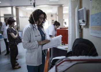 Hekimlerin uzmanlık alanı dışında görüş beyan etmesi doğru değil