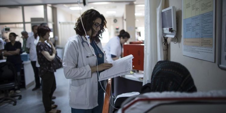 Hekimlerin uzmanlık alanı dışında görüş beyan etmesi doğru değil