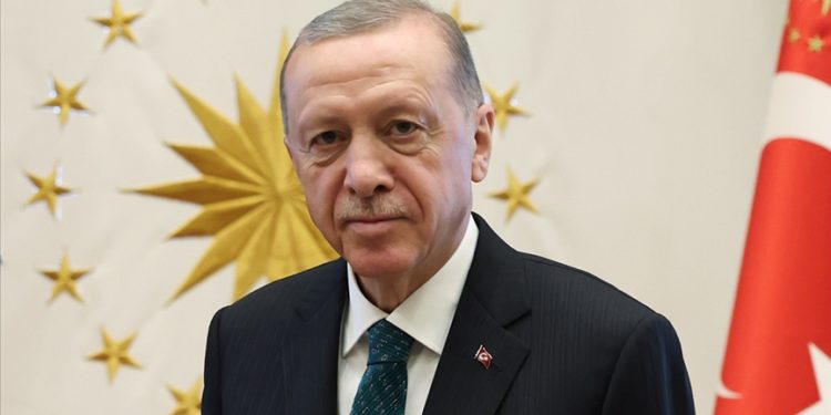 Cumhurbaşkanı Erdoğan, Sri Lanka Cumhurbaşkanı Wickremesinghe ile telefonda görüştü