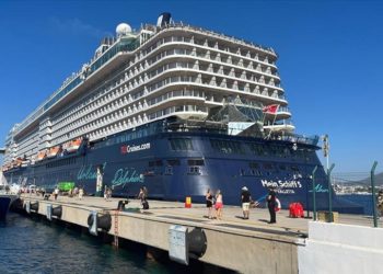 Bodrum'a "Mein Schiff 5" kruvaziyeriyle 2 bin 747 yolcu getirildi
