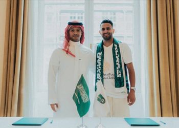 Suudi Arabistan ekibi Al-Ahli, Riyad Mahrez'i kadrosuna kattı