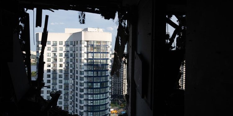 Kiev Belediye Başkanı Kliçko başkentte patlamalar olduğunu bildirdi