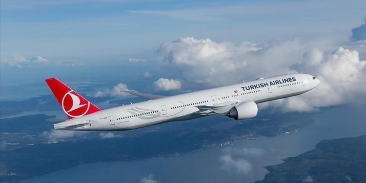 THY'nin kadın kabin memuru adayları 10 Ağustos'a kadar başvuru yapabilecek