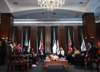 Siyasi partiler arası bayramlaşma ziyaretlerinde İsveç’te Kur’an-ı Kerim yakma olayına tepki gösterildi