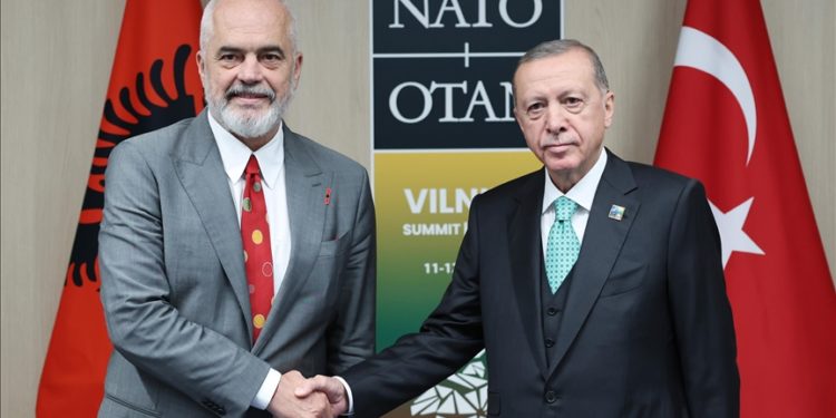 Cumhurbaşkanı Erdoğan, Arnavutluk Başbakanı Rama ile bir araya geldi