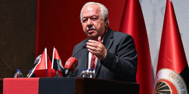 Gençlerbirliği’nin olağanüstü genel kurulunda Niyazi Akdaş yeniden başkanlığa seçildi