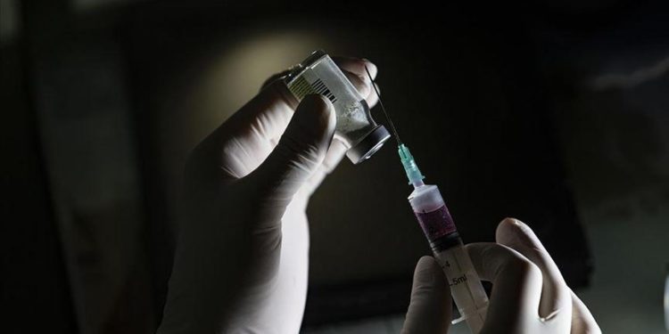 Bulaşıcılığı yüksek kızamık hastalığında aşı hayat kurtarıyor