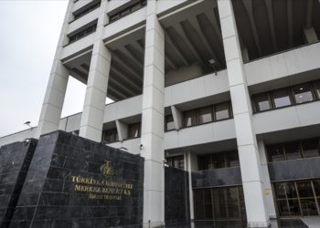 Merkez Bankası’ndan seçici kredi ve miktarsal sıkılaştırma adımları