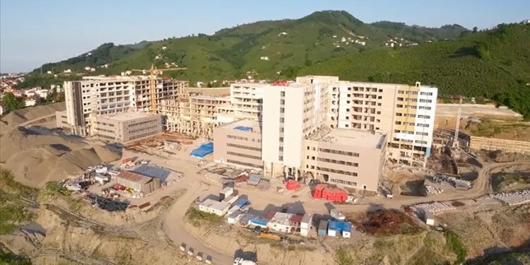 Sağlık Bakanı Koca'dan "Ordu Şehir Hastanesi" paylaşımı