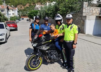 Muğla'da engelli çocuğun polis motosikletine binme hayali gerçekleşti