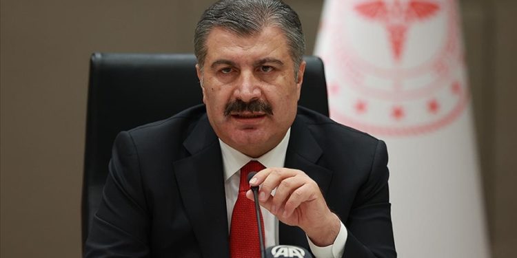 Bakan Koca sağlıkçılar için ikinci “Beyaz Reform” dönemini başlattıklarını duyurdu