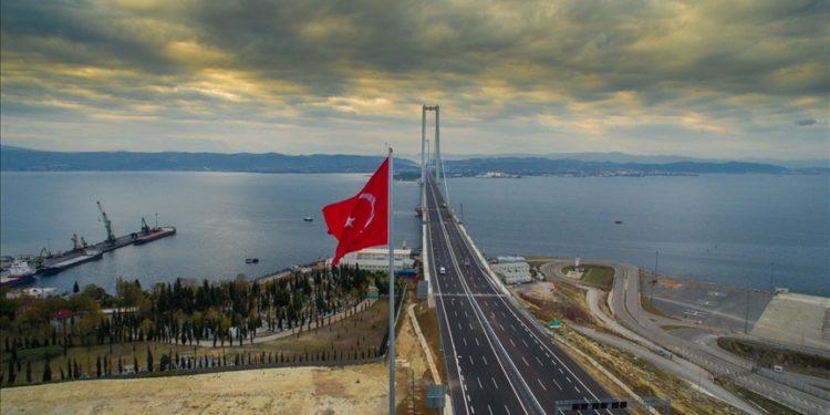 Osmangazi Köprüsü 7 yaşında