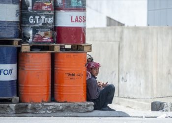 Erbil'de gündelik işçiler 45 dereceyi aşan kavurucu sıcaklarda ekmek parası peşinde koşuyor