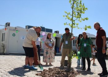Malatya’da depremzedeler için psikososyal destek ve yaşam merkezi açıldı