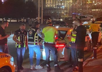 İstanbul’da taksicilere alkol ve uyuşturucu madde kullanımına ilişkin denetim