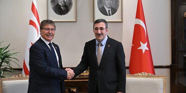 Cumhurbaşkanı Yardımcısı Yılmaz, KKTC Başbakanı Üstel ile bir araya geldi